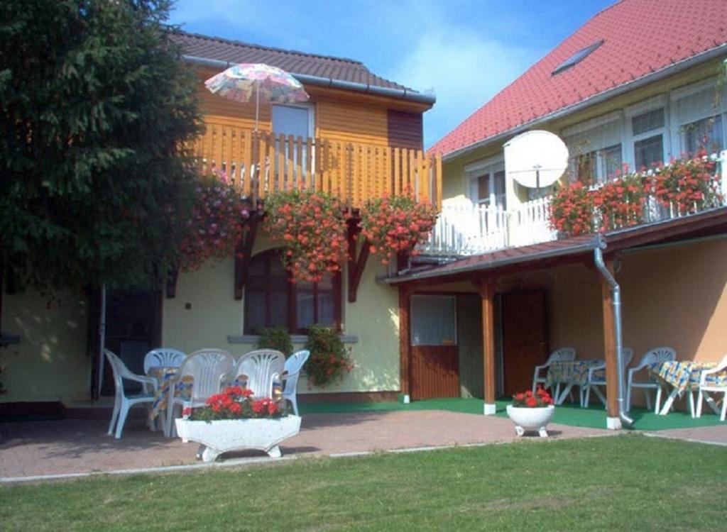 Sarkadi Apartman Хайдусобосло Экстерьер фото
